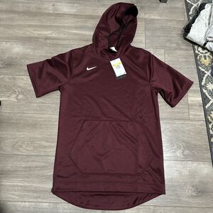 Nike Dri-FIT Spotlight Short Sleeve Bketball Hoodie Men’s Maroon DC2521-669 S-T
